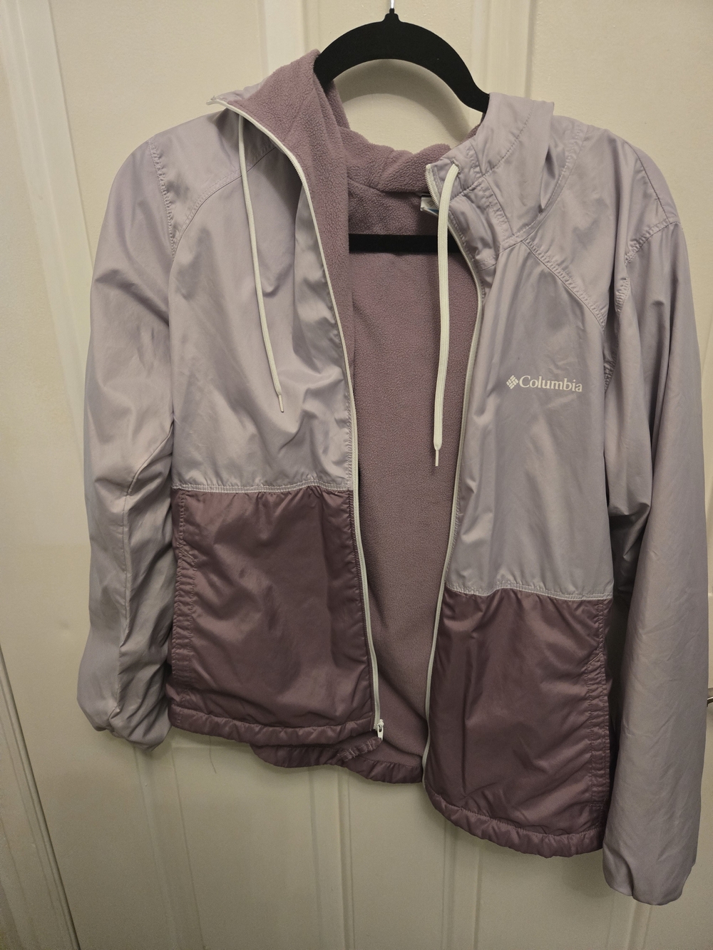 Columbia Lavender and Mauve Lightweight Hooded Jacket